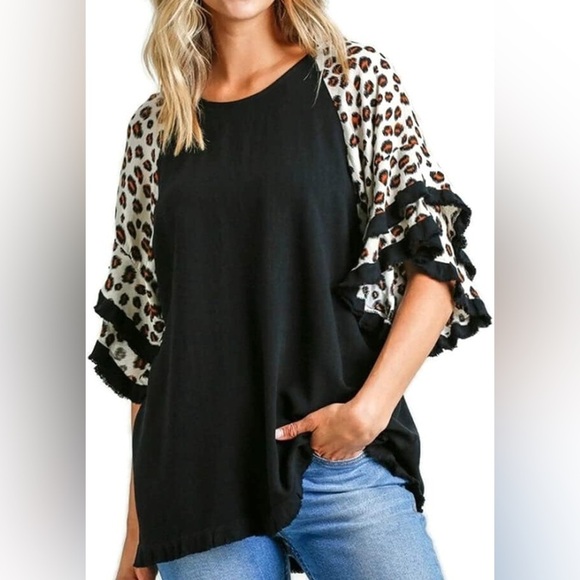 Umgee Tops - Umgee women’s black leopard print bell sleeve oversized bohemian linen blouse